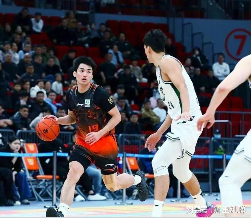 星空娱乐下载-双杀同曦！于德豪三分觉醒鲍威尔回暖 山东高速仍藏末节隐患