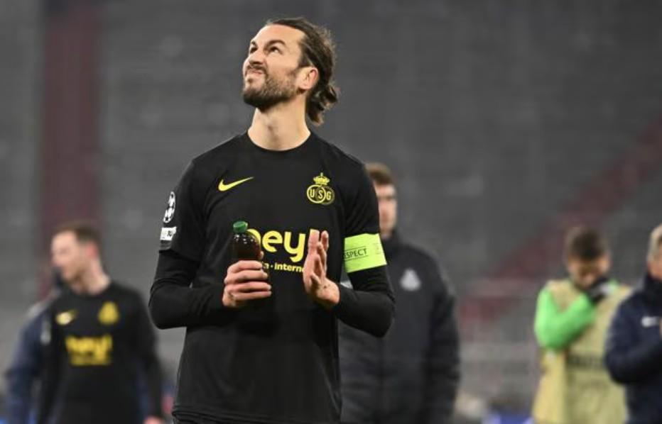 星空娱乐-圣吉罗斯联合队长：上半场我们表现很好，没有给拜仁太多机会