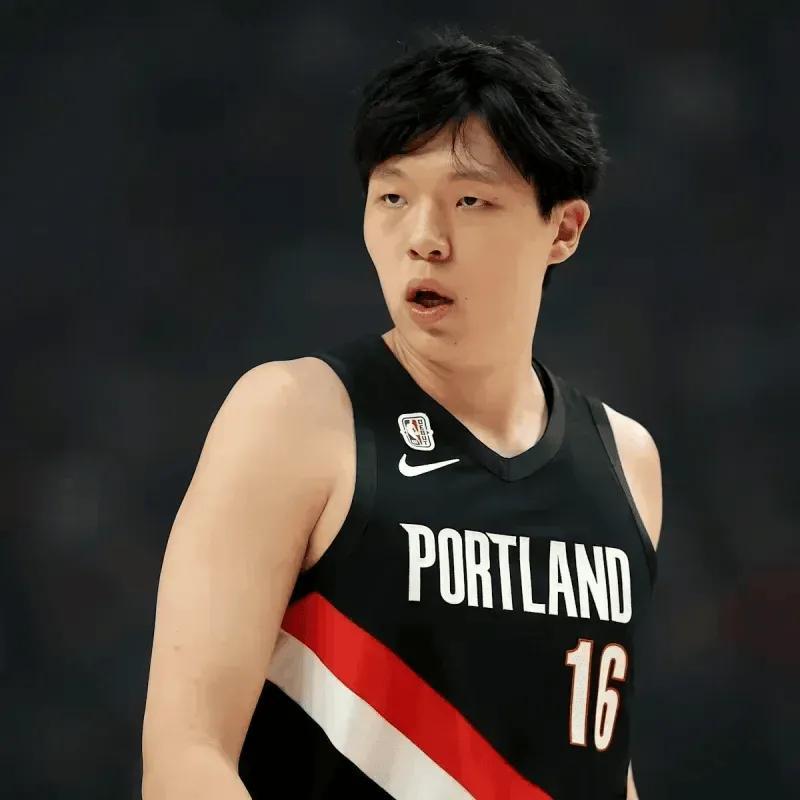 星空娱乐下载-杨瀚森G联赛19分！7天6赛疲惫感拉满！护框+力量蜕变，目标成大洛